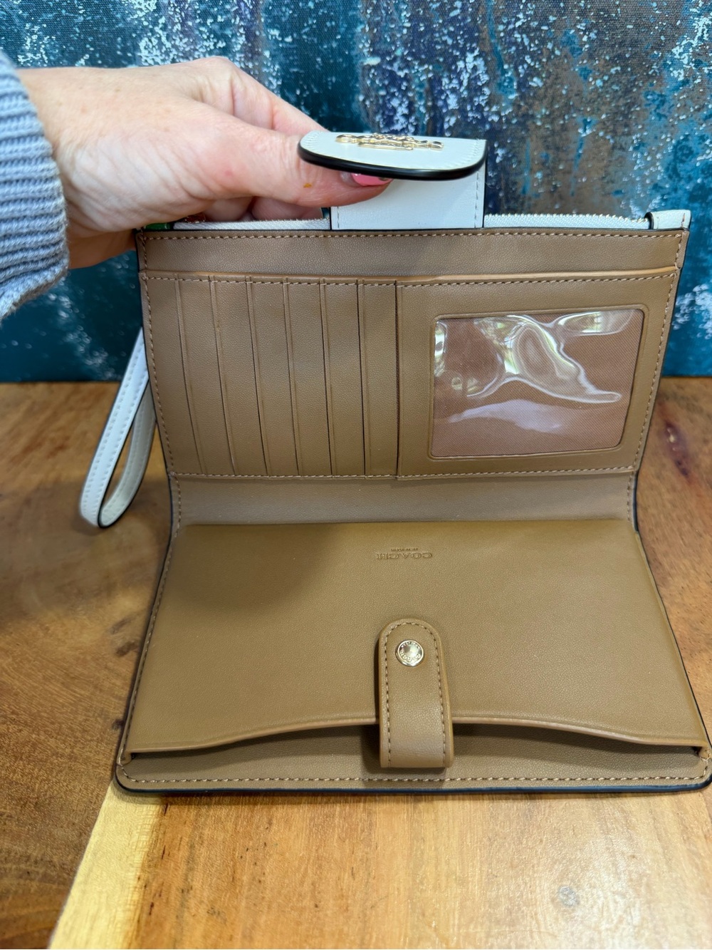 Coach Whimsical Apple Print Tech Phone Wallet Wristlet Cream & Green EUC - Picture 3 of 12